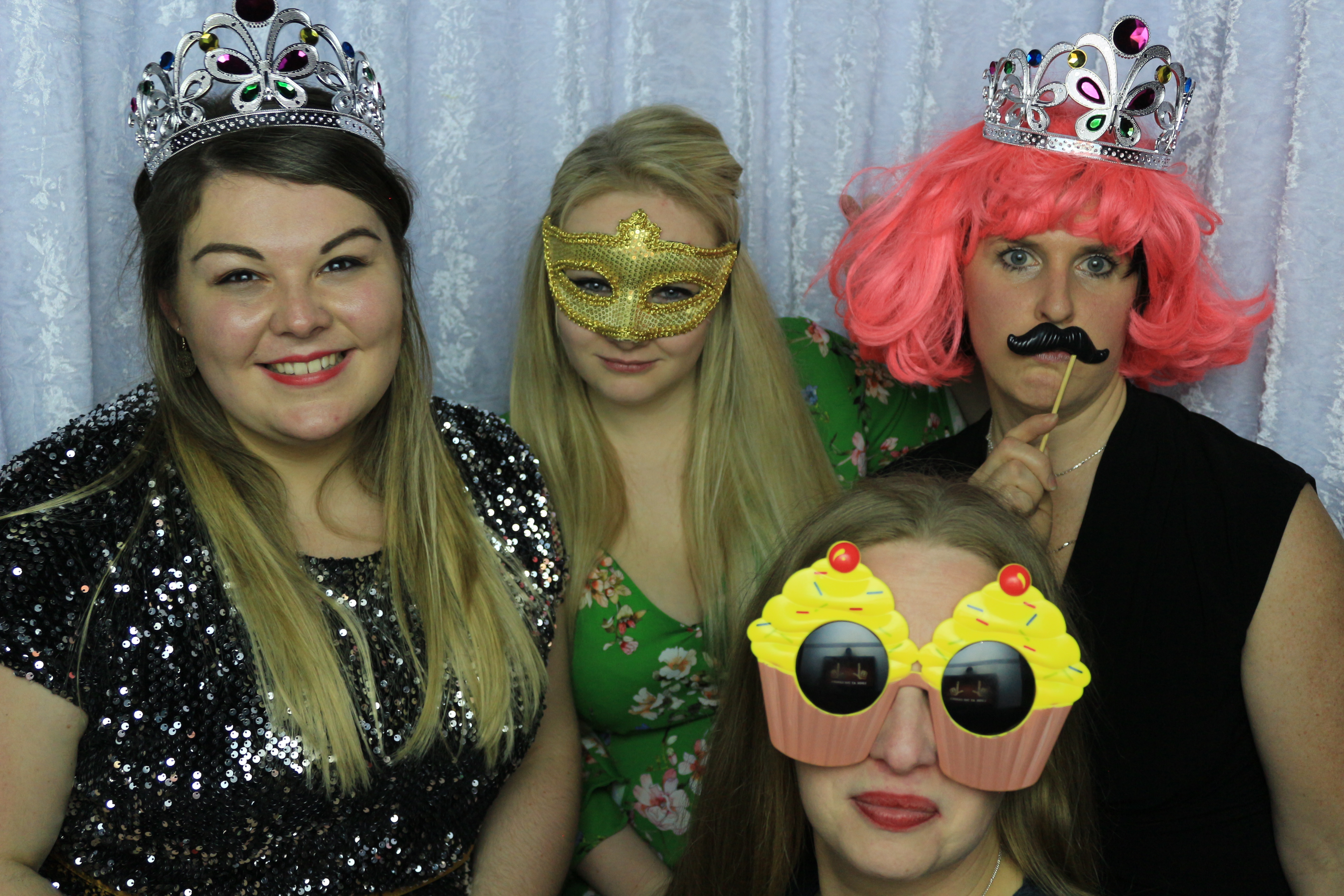 Dee’s 40th Birthday - Images | View more photos from the event at gallery.partydelightsphotobooth.co.uk/u/PartyDelightsPhotoBooth/Dee’s-40th-Birthday-Images
